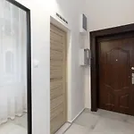 아파트 Center 2 Bedroom Apartment! 부다페스트