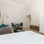 Center 2 Bedroom Apartment! 부다페스트