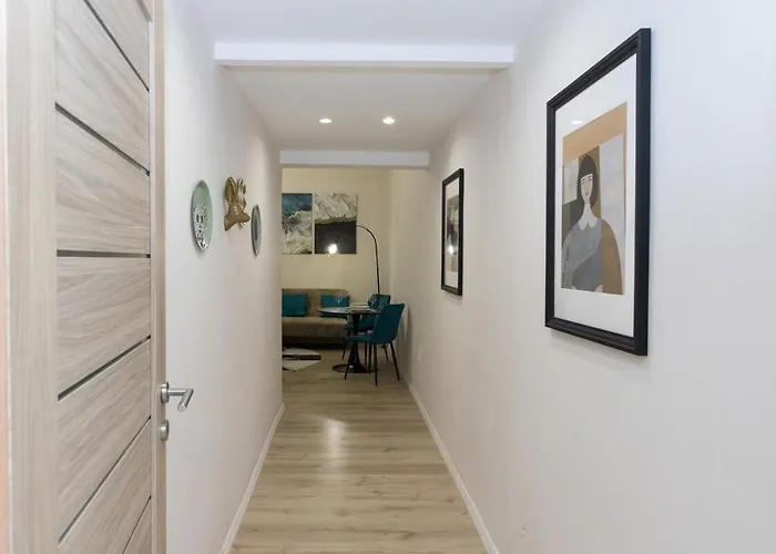Lejlighed Center 2 Bedroom Apartment!