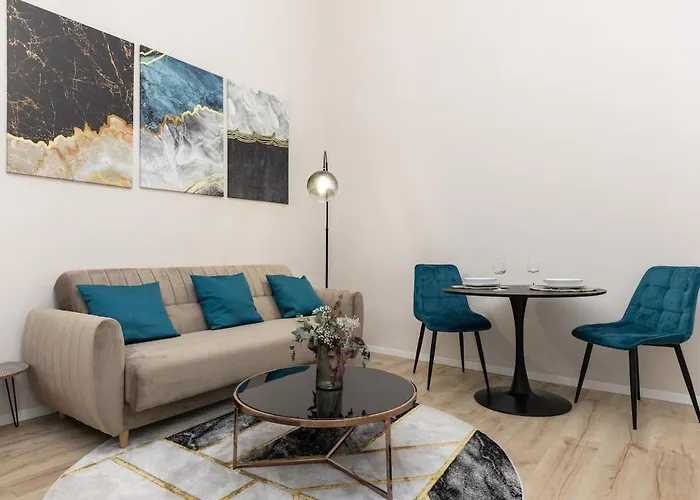 Center 2 Bedroom Apartment! Lejlighed *