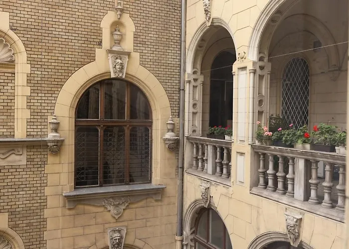 Center 2 Bedroom Apartment! Lejlighed *